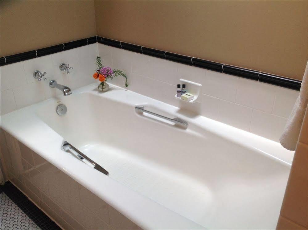 Om Sanctuary Holistic Retreat Hotel Asheville Luaran gambar